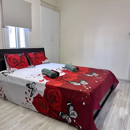 Near Finikoudes 15 Appartement