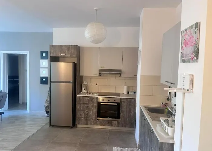 Near Finikoudes 15 *