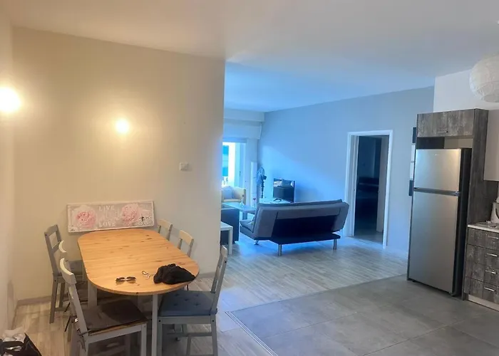 Lägenhet Near Finikoudes 15 Larnaca