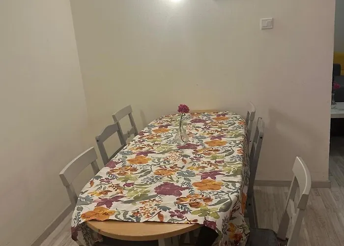 Near Finikoudes 15 * Larnaca