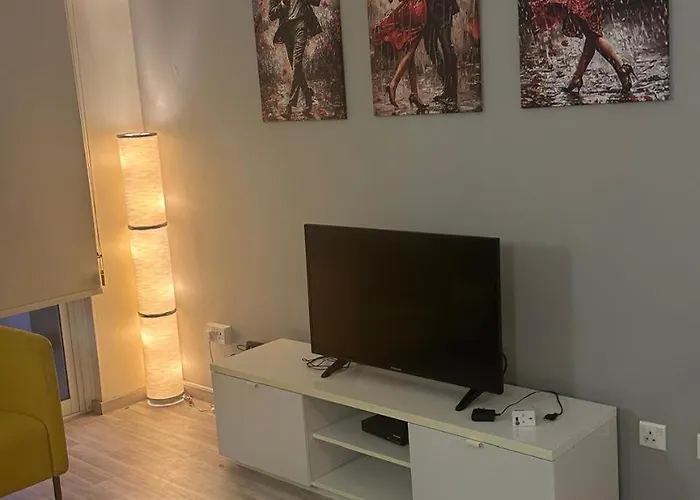 Near Finikoudes 15 Lägenhet Larnaca