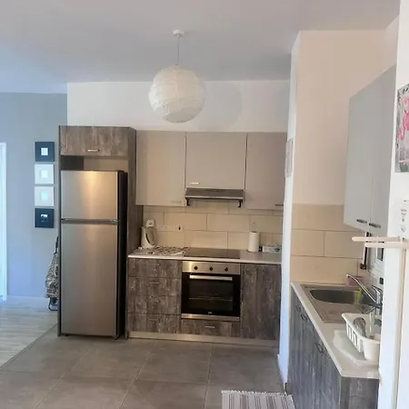 Near Finikoudes 15 *