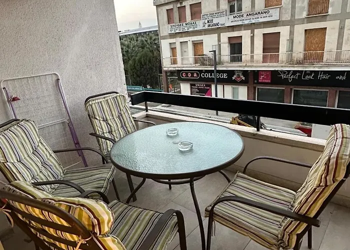 Apartmán Near Finikoudes 15 Larnaca